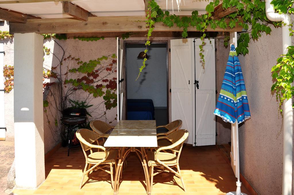 Aparthotel Sole E Mare Santa-Maria-Poggio  Habitación foto