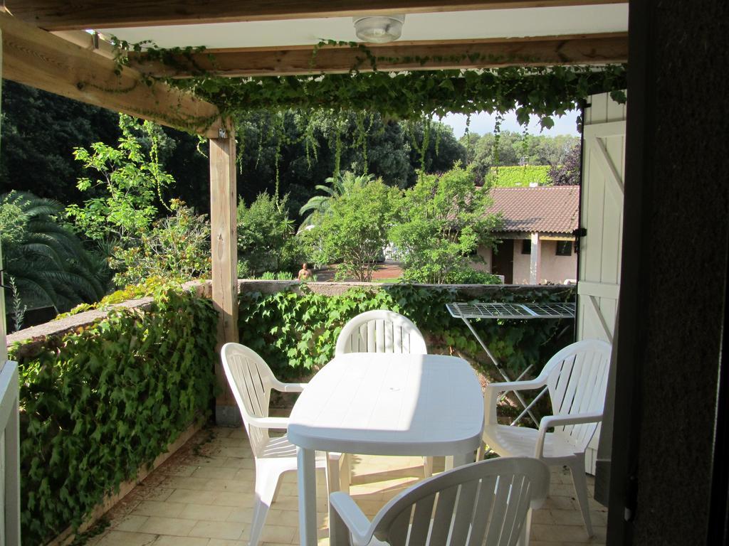 Aparthotel Sole E Mare Santa-Maria-Poggio  Habitación foto