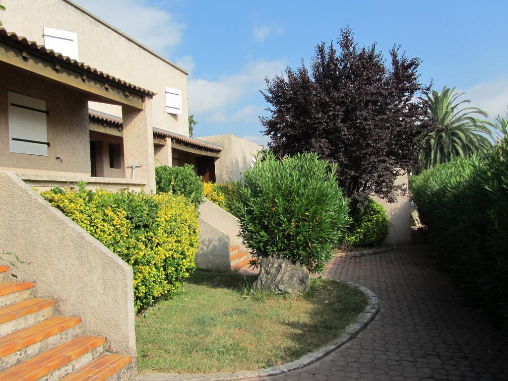 Aparthotel Sole E Mare Santa-Maria-Poggio  Exterior foto