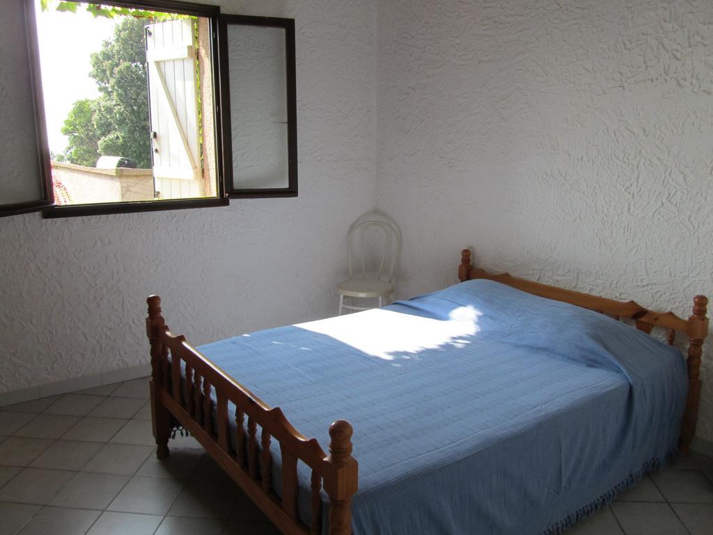 Aparthotel Sole E Mare Santa-Maria-Poggio  Habitación foto